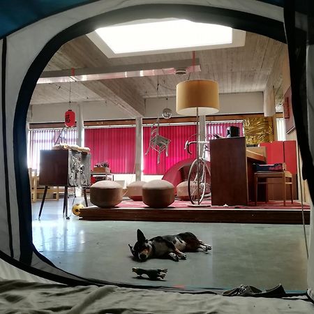 Ghostel 1St - Aventure Alternative - Guest House - Arts-Factory-Experience - For Artists, Makers And Open Minds - Attention, We Are Not A Hotel And Are Not Adapted For Everybody - Read Host Warnings Before Reservation - Www,Providence,Be Asbl Charleroi Zewnętrze zdjęcie