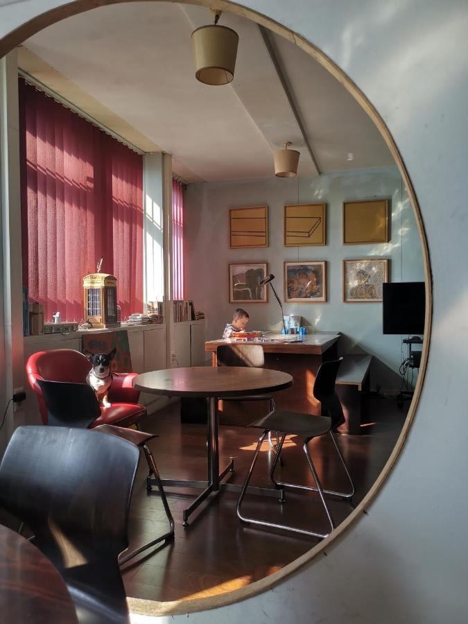 Ghostel 1St - Aventure Alternative - Guest House - Arts-Factory-Experience - For Artists, Makers And Open Minds - Attention, We Are Not A Hotel And Are Not Adapted For Everybody - Read Host Warnings Before Reservation - Www,Providence,Be Asbl Charleroi Zewnętrze zdjęcie