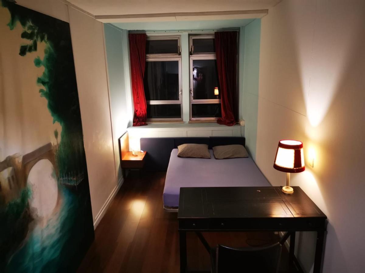 Ghostel 1St - Aventure Alternative - Guest House - Arts-Factory-Experience - For Artists, Makers And Open Minds - Attention, We Are Not A Hotel And Are Not Adapted For Everybody - Read Host Warnings Before Reservation - Www,Providence,Be Asbl Charleroi Zewnętrze zdjęcie
